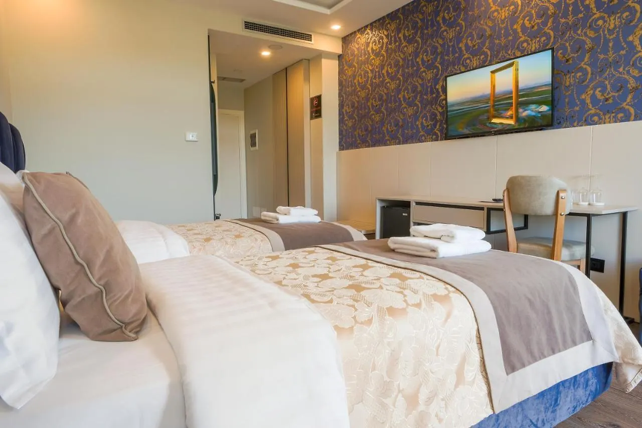 **** Hotel Royal East Resort Mjull-Bethore Albania